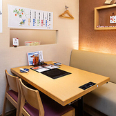 店内は全席禁煙となっております。店外に喫煙スペースがございますので、煙草を吸われる方も吸われない方も安心してお過ごしいただけます。