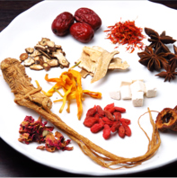 こだわりの漢方を使った薬膳インド料理！