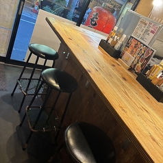 カウンター席完備!一人飲みにもお使いいただけます!