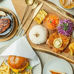 【王様の耳はロバの耳！特製〜プレートランチ〜】の写真