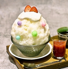 弁才天いちごミルクの氷