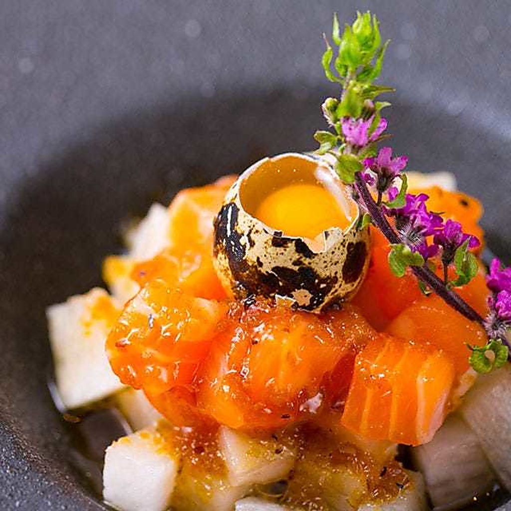 【売れ筋】うずら卵の海鮮ユッケ　