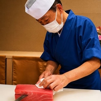 熟練料理人が仕上げる、旬の海鮮料理