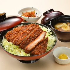【ランチ／ディナー】Ｊヴィレッジ特製ソースカツ丼