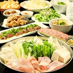 大山どりのガラを8時間じっくり煮込んだ濃厚スープはコクがあるのに、しつこくない絶妙な味わい◎