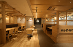 船のお席で楽しくお寿司を！