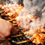 はれるやの焼鳥は、東京芝浦と畜場セリ市場から直送！素材の旨味をお楽しみいただける逸品揃いです。
