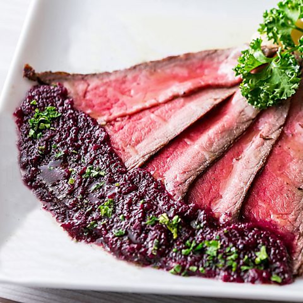 【完全個室完備】ラウンジ風のおしゃれなフロアでゆったりと美味しいお料理とお酒をご堪能下さい。