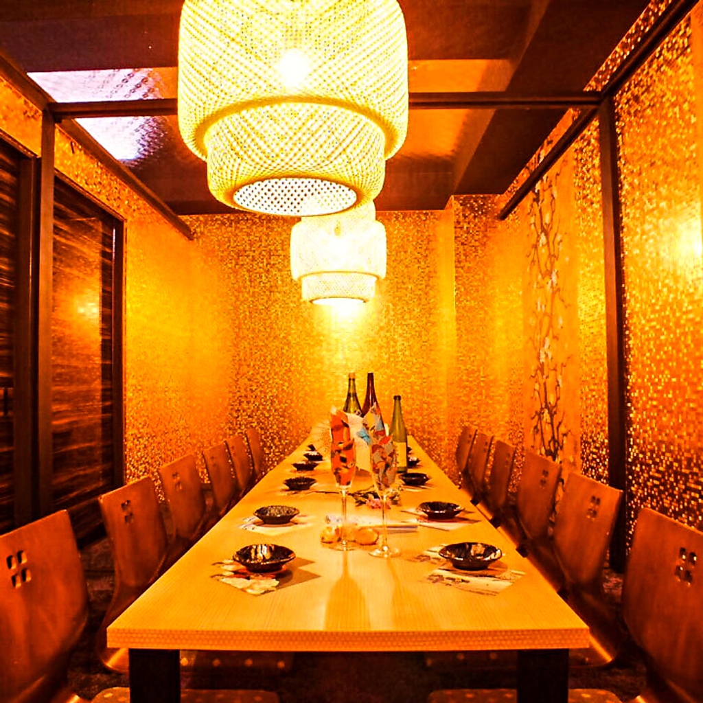 少人数から団体様までお寛ぎいただける個室を完備しております♪周りを気にせずお楽しみ下さい！