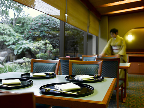 Japanese Restaurant karuta image