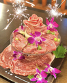 料理メニュー写真&nbsp;【インスタ映え抜群◎誕生日や記念日祝い事に♪】肉ケーキ 約2人前