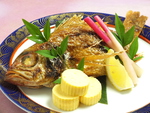 石川県で獲れる旬の鮮魚をご提供しております。季節限定会席も人気です。