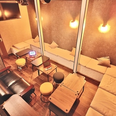 【貸切OK◎】VIP ROOMは、特別な時間を過ごしたいあなたの為に御用意した特別な空間。10人以上で貸切可能でございます！カラオケ付きなので宴会、パーティー等幅広いジャンルでお使い頂けます。4名様以上でもご利用は可能ですのでお気軽にお問い合わせください。（相席となる場合はございます。）