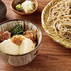 豆富と叩き梅の薬味つけ汁そば