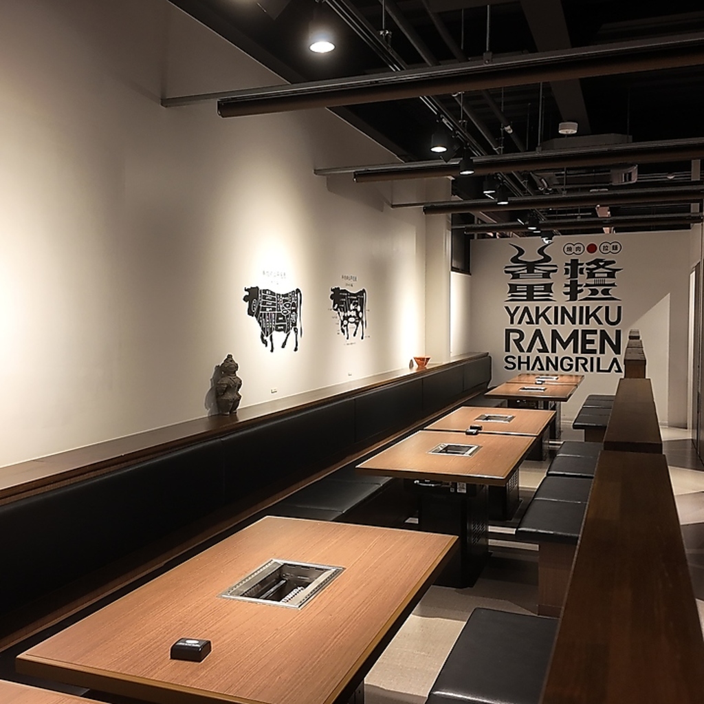 完全個室は最大24名様まで収容することができるほか、貸し切りでのご宴会も78名様まで承っております