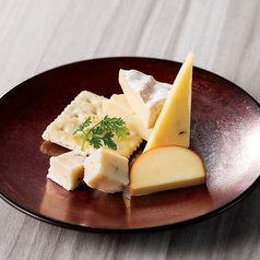 おつまみチーズ盛合せ（４種）