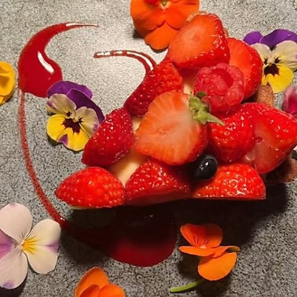 天神 個室 飲み放題　デザート  誕生日 女子会 デート　おしゃれ 今泉 サプライズ ワイン 個室