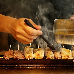 炭火で焼く焼鳥の香ばしさと食感へのこだわり
