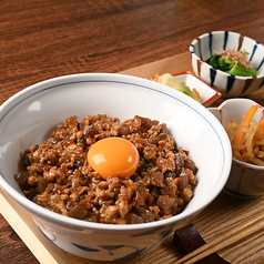 かつら特製そぼろ丼 玉子付き