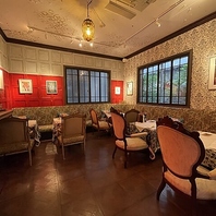 カウンター席や貸切もございます。