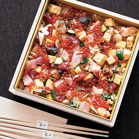 厳選された上質な食材でつくる日本料理を心ゆくまで堪能