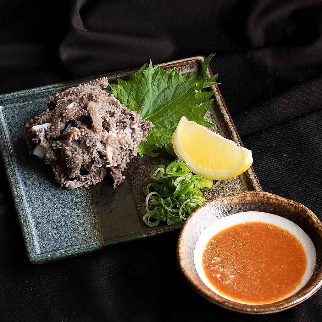 ホルモンにもこだわっております。臭みがなくしっかりと粒立っているのは新鮮で丁寧に処理された証