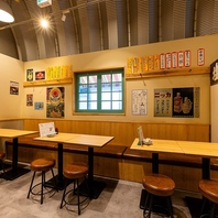 テーブル席完備で大人数の宴会にも対応！飲み会に是非♪