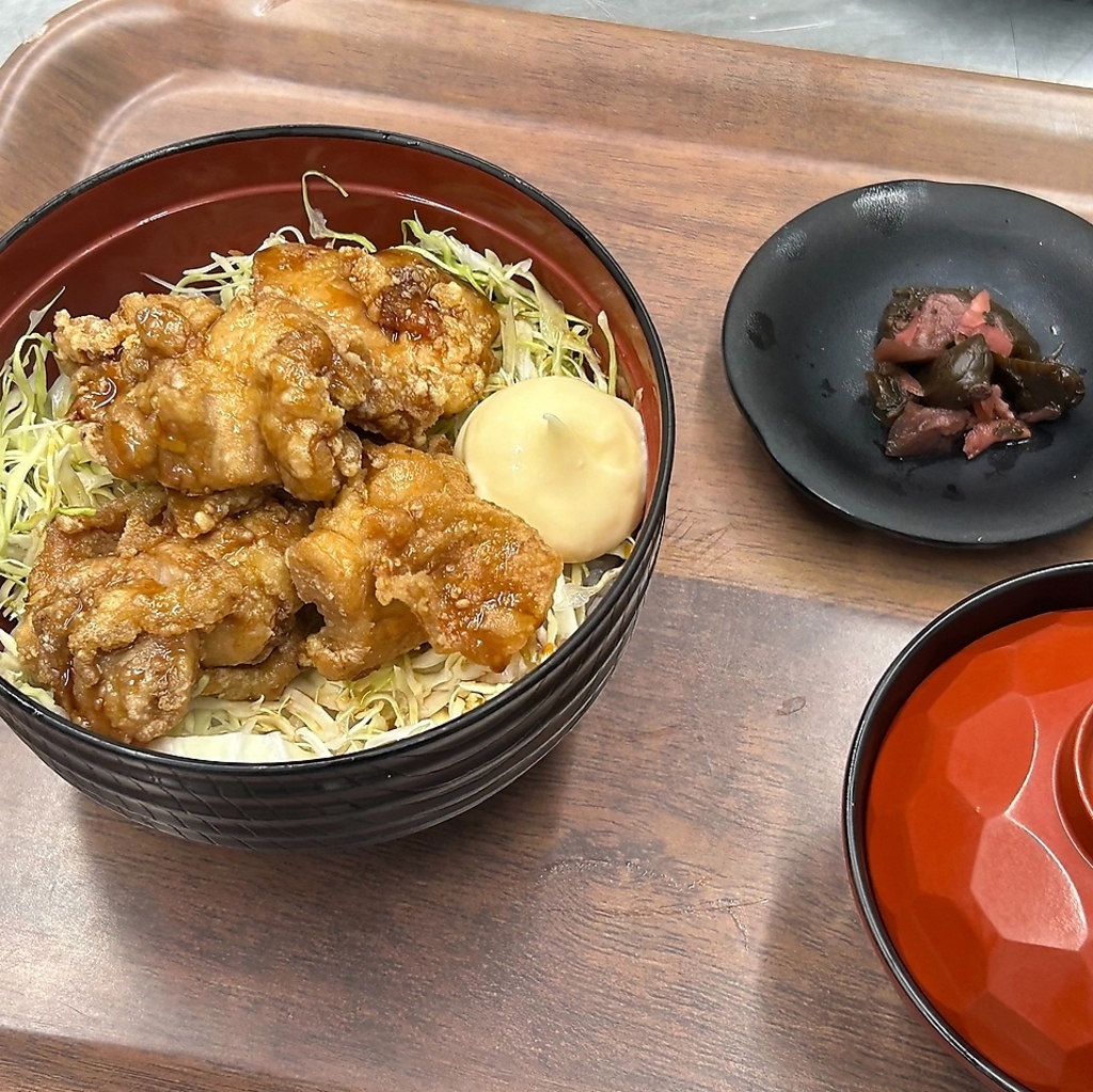 和風ベースの創作メニューは、日本酒や焼酎との相性も抜群でお客様の楽しい夜を演出します！