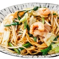 【ランチ12時～営業】毎日12時から営業中！名物メニュー”唐揚げ定食”1個でも2個でも10個までなら何個でも同価格♪その他、チキン南蛮定食・チキンステーキ定食・豚キムチ定食のほか、欲張りナポリタンや上海やきそばセットなど麺類も充実♪詳細は”ランチページ”をご確認ください！