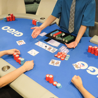 飲み会のあとはダーツにポーカー♪