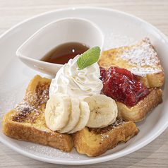 フレンチトースト フルーツホイップ添え