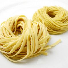 選べる2種の生パスタ”スパデテイー＆フェットチーネ”