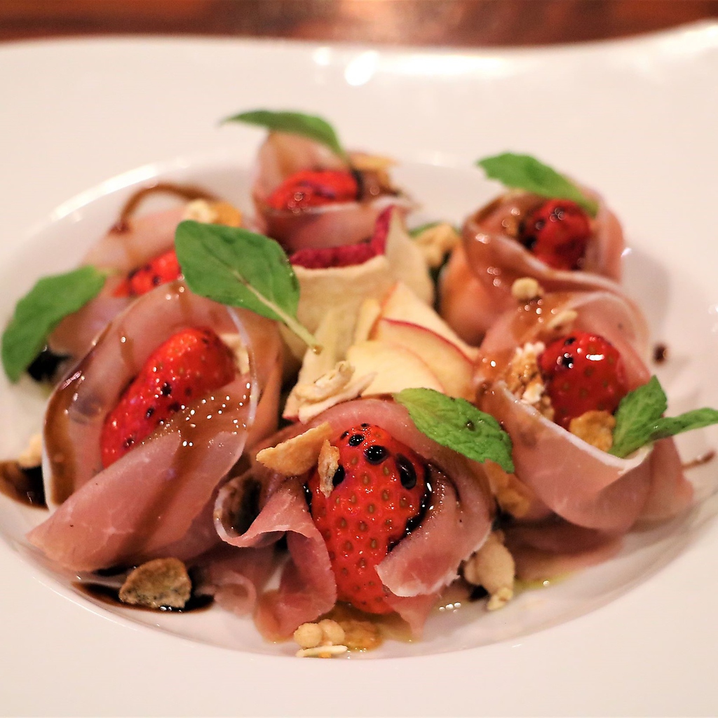 【旬】生ハムいちご～バルサミコクリーム＆オリーブオイル～