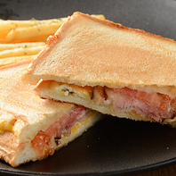 ブレックファーストからランチ・ディナーまで◎