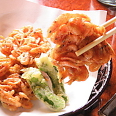 各種天ぷら！地物小エビかき揚げ、穴子の天ぷら等