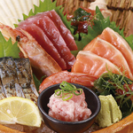 肉メニューだけでなく、海鮮も充実！鮮度抜群の刺身盛合せをご提供！