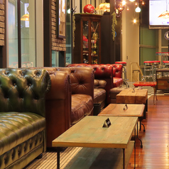 部分的に連結が可能のため、7～9名様もご利用いただけます。夜景を眺めながらスポーツ観戦ができるため、盛り上がること間違いなし◎是非、ご利用下さい♪