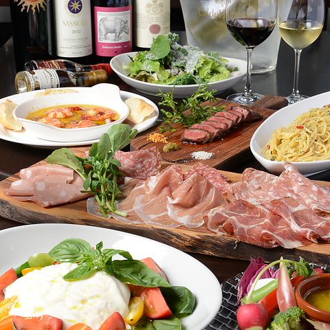 Italian Bar La Famiglia  t@~[A