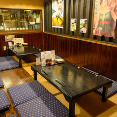 【座敷4席×2】くつろぎやすいお座敷席もご用意しております!