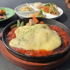 トマトソースのチーズハンバーグ