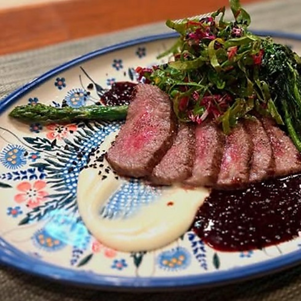 江戸時代より伝わる「ぬか床」に加熱前のお肉を漬け込むことによって、うまみ成分も倍増