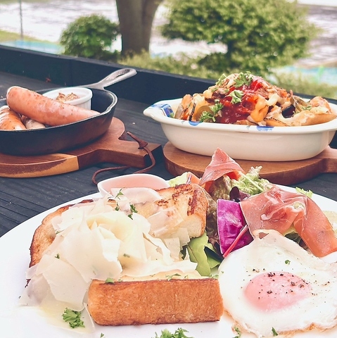 全席テラス席！奥手賀の自然に囲まれた開放的な空間で地元の美味しい食材をご提供♪