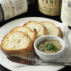 なめらか白レバーペースト/イカの冷製ガーリックマリネ