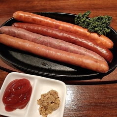 4種のソーセージ盛り合わせ