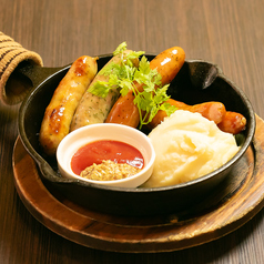 ソーセージ盛り合わせ