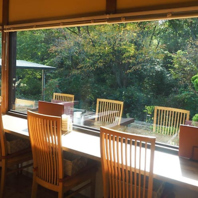 景色を独り占めできるカウンター席で癒しの時間を◎