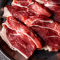 月～木限定！食べ飲み放題コースをご用意いたしました！試行錯誤を重ねた3種の特製ダレでお楽しみください。