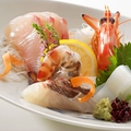 料理メニュー写真 本日の鮮魚　三種盛り合わせ