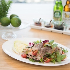 牛肉とトマトのスパイシーサラダ