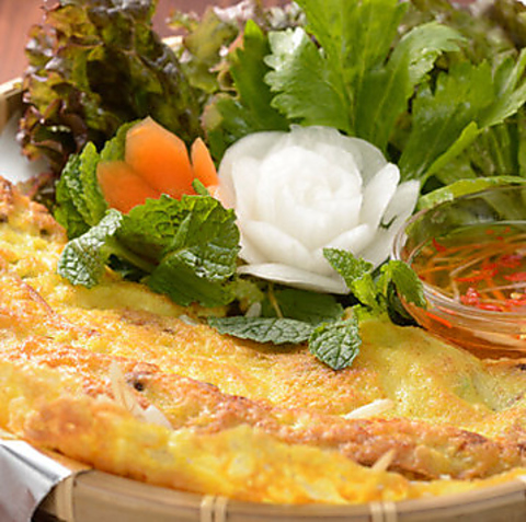 ベトナムの風情を感じる外観が魅力的なお店。伝統的なベトナム料理を堪能できます。